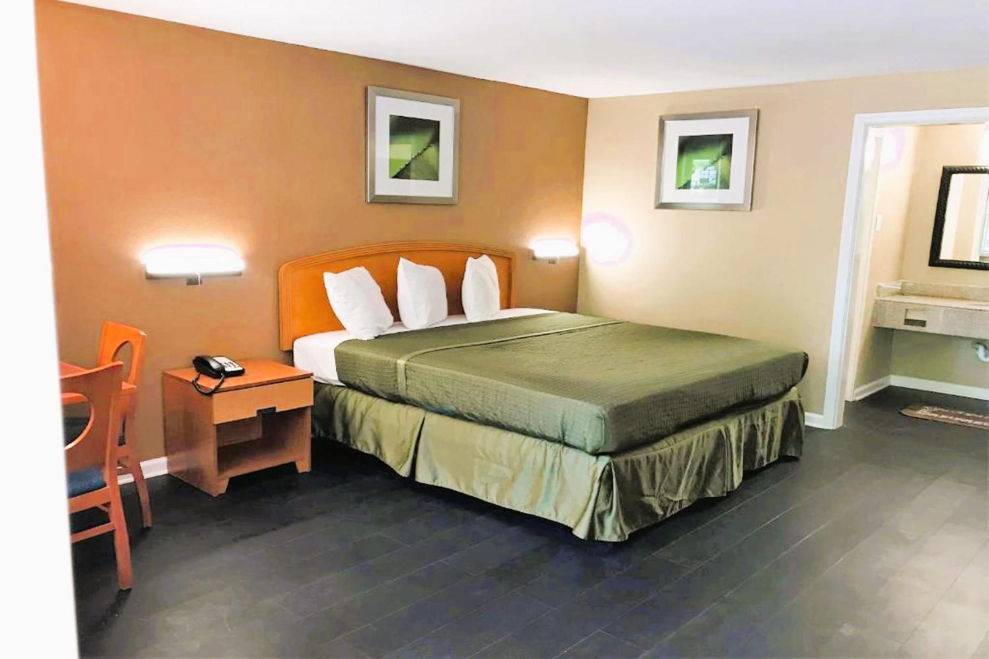 Oyo Hotel Tallahassee Downtown Eksteriør billede