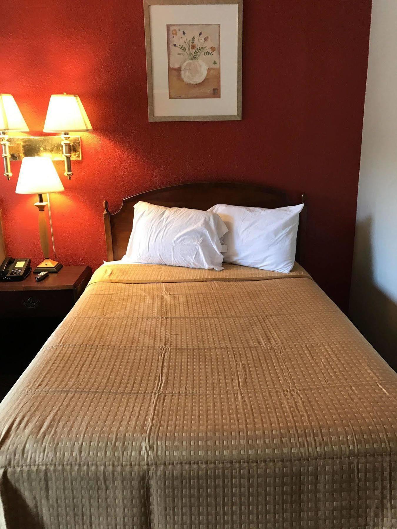 Oyo Hotel Tallahassee Downtown Eksteriør billede